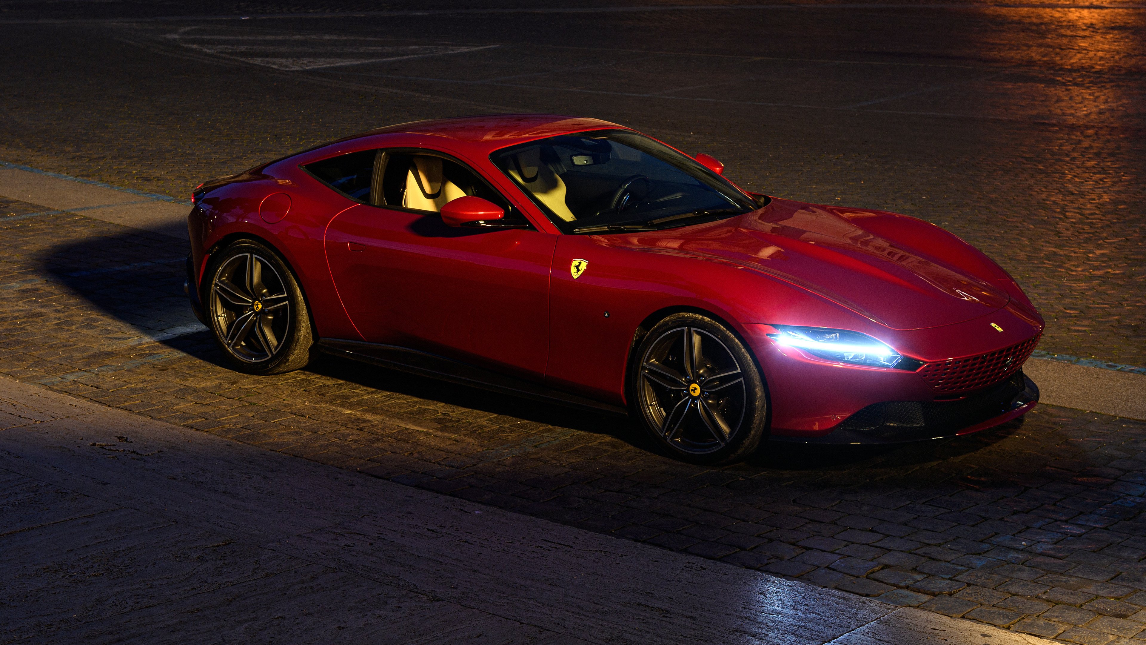 开云体育登入-中国队冲线瞬间点燃全场气氛，中国队继续冲